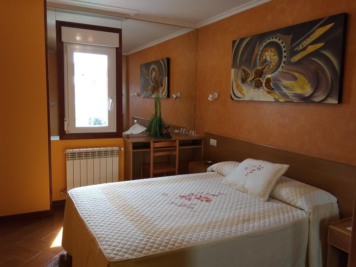 Hostal Residencia Bahia Laxe Exteriör bild